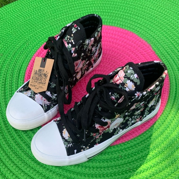 High top flower converse style shoes ❤️ - Picture 1 of 6